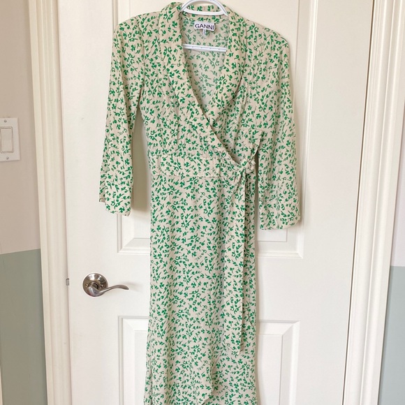Ganni green leaf crepe wrap dress - Picture 5 of 11